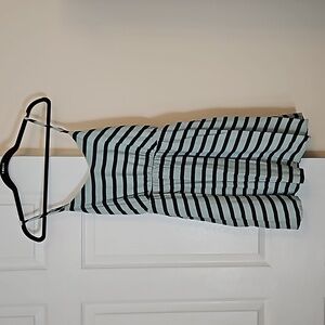 Lauren Conrad blue striped dress with pockets Size 4